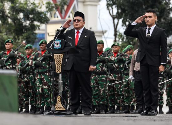 Wesly Pimpin Upacara Peringatan Hari Pahlawan dan Ziarah di TMP Nagur