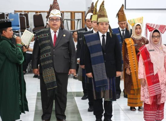Wesly Diwakili Junaedi Lantik 20 Pejabat Pimpinan Tinggi Pratama dan 1 Kepala Puskesmas