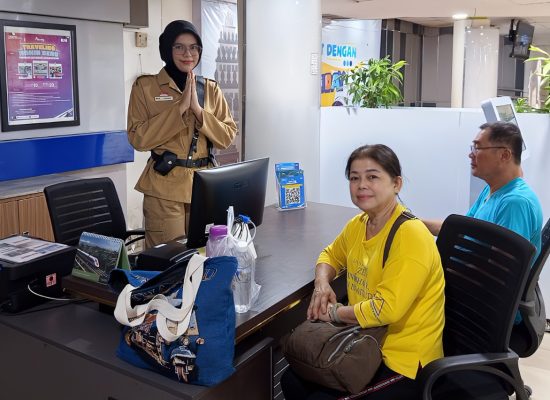 KAI Divre I Sumut Rayakan Hari Pahlawan dengan Layanan Bertema Perjuangan di Stasiun Medan