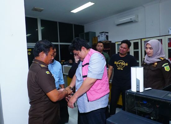 Analis Kredit Bank Sumut Ditahan Kejati Sumut, Diduga Rugikan Negara Rp2,29 Miliar