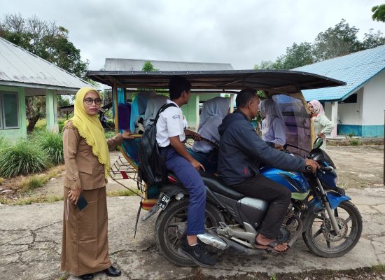 Kasek SMPN 6 Siabu:  Odong-odong Merupakan Penunjang Sarana Prasarana Pendidikan