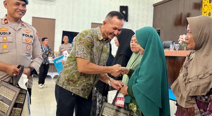 Pelindo Regional 1 Salurkan Sembako untuk Warga Terdampak Banjir Rob di Belawan