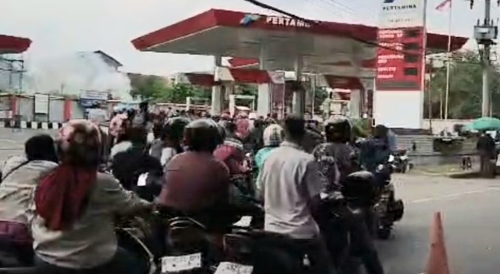 Antrean Panjang Masih Terjadi di SPBU Medan dan Sekitarnya, Pertamina Pastikan Stok BBM Aman