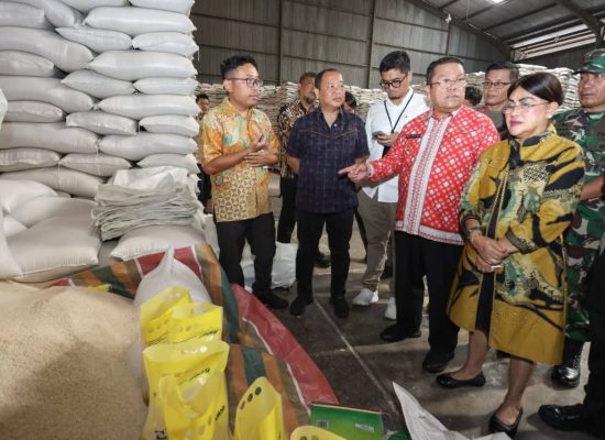 Wali Kota Wesly Bersama Forkopimda Sidak Stok dan Harga Kebutuhan Pokok Jelang Natal dan Tahun Baru