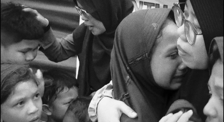 Isak Tangis Warnai Pelepasan Guru Relawan di Sekumur: “Jangan Pergi, Bu Guru…”