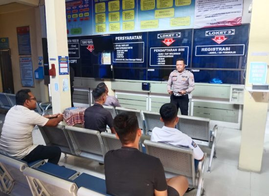 Dekatkan Diri ke Masyarakat, Satlantas Polres Tanjungbalai Gelar Program “Polantas Menyapa”