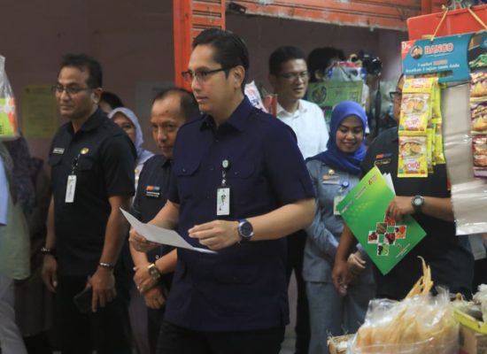 Wali Kota Medan Tinjau Harga Bahan Pokok di Pasar Pringgan, Pastikan Stok Aman Jelang Natal dan Akhir Tahun