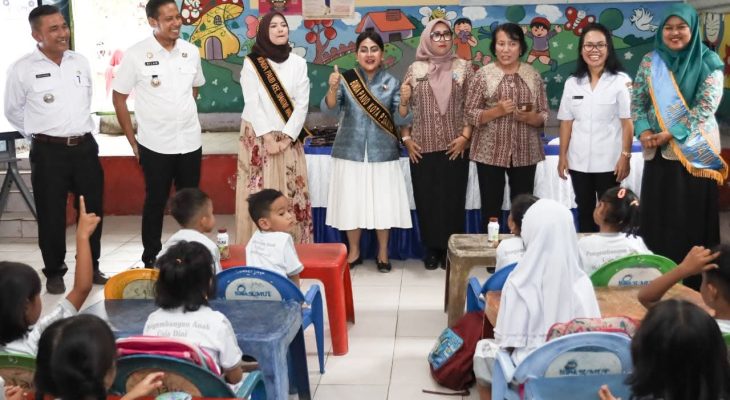 Ny Liswati Kunjungi 6 PAUD SAB di Kecamatan Siantar Martoba, Ajak Murid Bersenam dan Bernyanyi Bersama