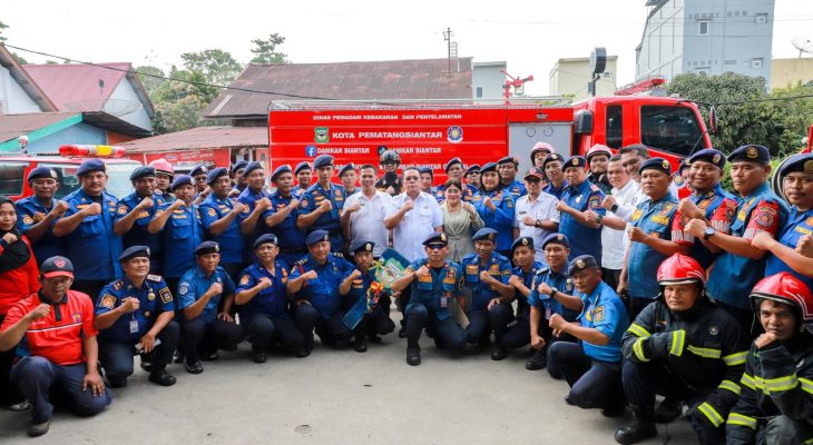 Serahkan Armada Baru, Wesly Tekankan Respon Cepat dan Tepat terhadap Kebakaran dan Penyelamatan