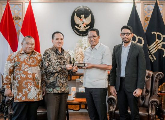 Perkuat Kepastian Hukum, KPPU Koordinasi dengan Kementerian Hukum