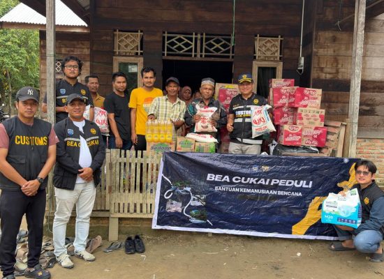 Bea Cukai Peduli Salurkan Bantuan Kemanusiaan untuk Korban Banjir di Aceh Timur