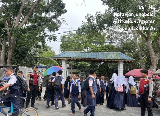 Sat Samapta Polres Tanjung Balai Sambangi SMPN 5, Ingatkan Bahaya Tawuran dan Bullying