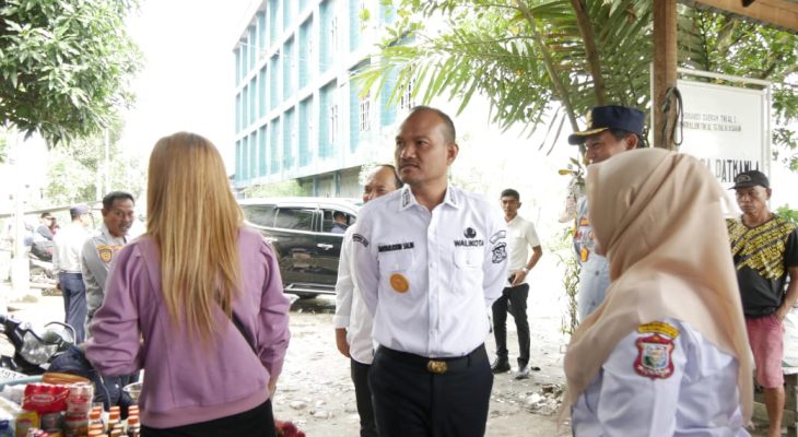 Wali Kota Tanjungbalai Tinjau Pelabuhan Domestik dan Tangkahan Atap