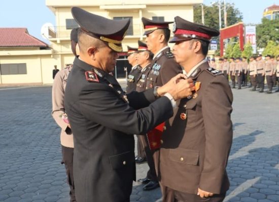 Berikan Pengabdian Terbaik, Personel Polres Tanjungbalai Terima Tanda Kehormatan Satyalancana