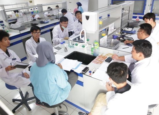 Kolaborasi Riset UPER: Kembangkan AI untuk Akselerasi Penemuan Kandidat Obat Kanker dan Autoimun