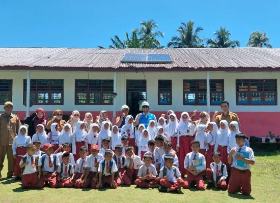 PLN Hadirkan Listrik Energi Surya di SD Negeri 339 Pulo Tamang, Dukung Pemerataan Pendidikan