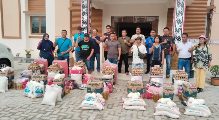 Pemko Pematangsiantar Serahkan Bantuan ke 30 KK Terdampang Angin Puting Beliung di Kecamatan Siantar Barat dan Siantar Sitalasari