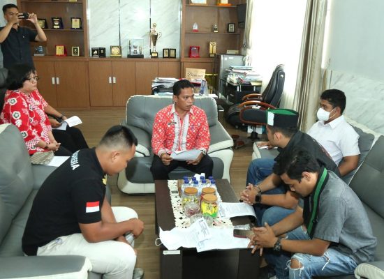 Wali Kota Wesly diwakili Sekda Junaedi Sitanggang Terima Audiensi dan Unjuk Rasa HMI