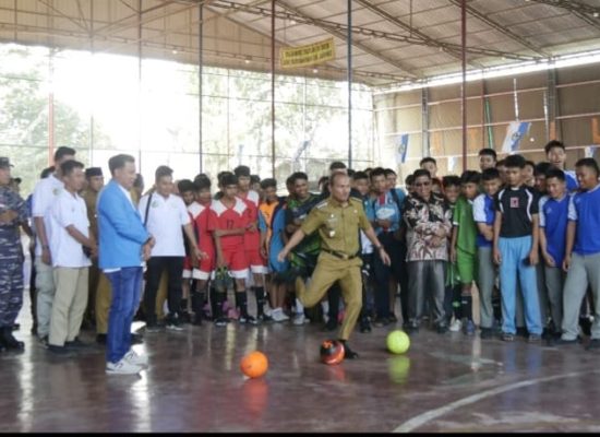 Wali Kota Mahyaruddin Salim Buka Turnamen Futsal Antar Instansi dan Pelajar