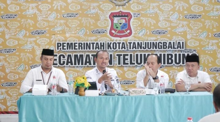 Monitoring dan Evaluasi Kinerja Kecamatan, Wali Kota Mahyaruddin Salim Kunjungi Teluk Nibung dan Pimpin Rakorpem