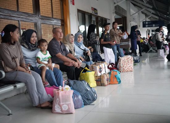 Antusiasme Mudik Meningkat, 30.952 Kursi KA Lebaran di Sumut Ludes Dipesan