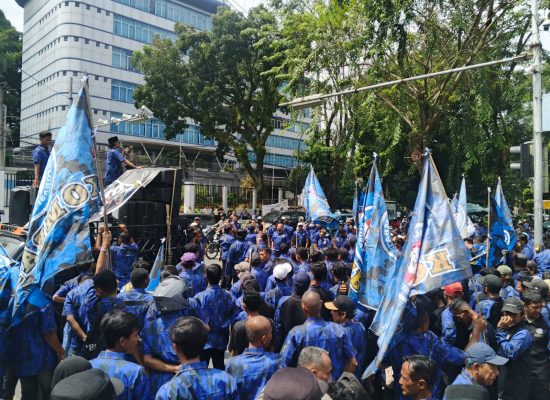 KOMBAT Gelar Aksi Dukung Kepemimpinan Rico Waas–Zakiyuddin Harahap