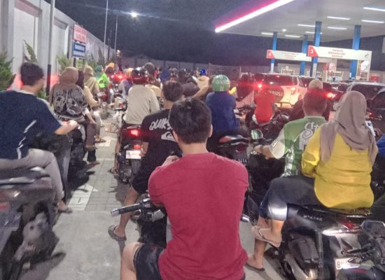 Antrean BBM Mengular di Sejumlah SPBU Medan, Warga Diimbau Tidak Panic Buying