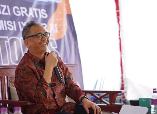 Sihar Sitorus Sosialisasikan Program Makan Bergizi Gratis kepada Warga Toba