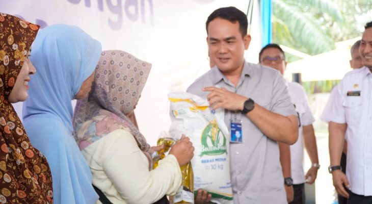 1,75 Juta Warga Sumut Terima Bantuan Pangan Bulog, Dapat 20 Kg Beras dan 4 Liter Minyak