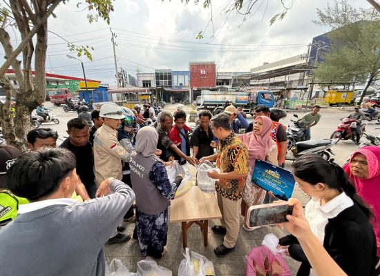 Ramadhan Berbagi, Pelindo Regional 1 Belawan Salurkan Ribuan Paket Sembako dan Santunan Anak Yatim
