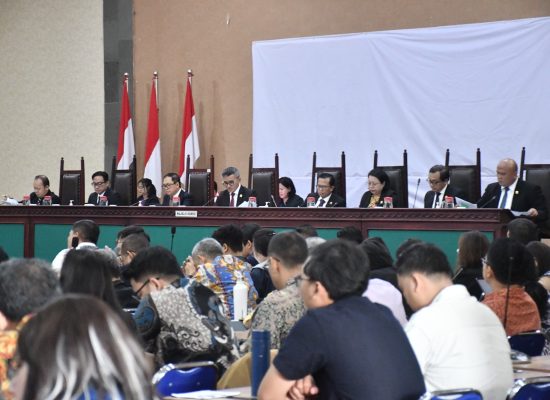 KPPU Vonis 97 Pinjol Bersalah, Total Denda Tembus Rp755 Miliar