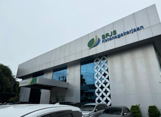 BPJS Ketenagakerjaan Salurkan Manfaat Jaminan Kematian dan Beasiswa kepada 16 Ahli Waris P3K Paruh Waktu