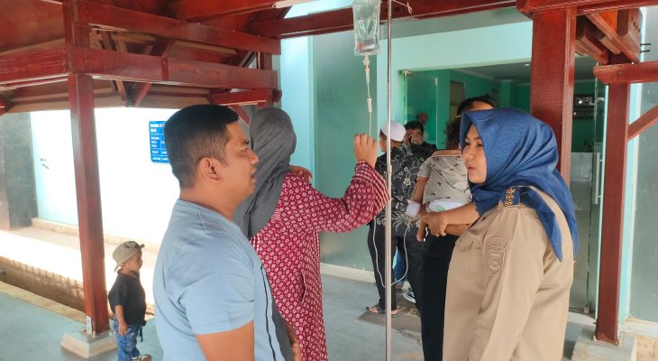 Kunjungi RSUD Panyabungan, Wakil Bupati Madina Beri Dukungan Moril kepada Pasien