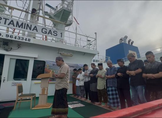 Pelaut Pertamina Patra Niaga Rayakan Idulfitri di Laut, Pastikan Pasokan Energi Nasional Aman