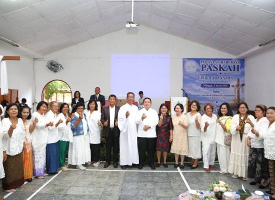 Wali Kota Wesly dan Ketua PKK Ny Liswati Rayakan Paskah di GPIB Maranatha