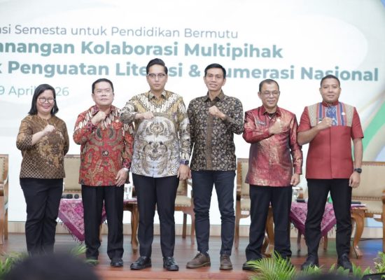 Wali Kota Wesly Hadiri Pencanangan Kolaborasi Multipihak Tingkatkan Literasi-Numerasi Siswa di Kemendikdasmen