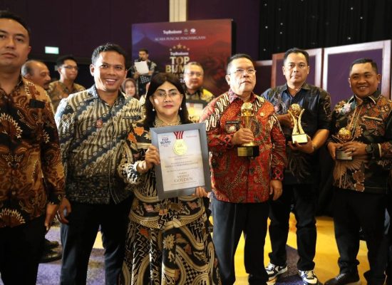 Perumda Air Minum Tirta Uli Borong 4 Penghargaan di TOP BUMD Awards 2026, Wali Kota Wesly Raih TOP Pembina BUMD