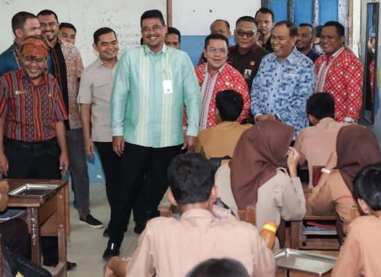 Wali Kota Wesly Dampingi Gubernur Sumut Bobby Nasution Bahas Permasalahan SMAN 5 Pematangsiantar