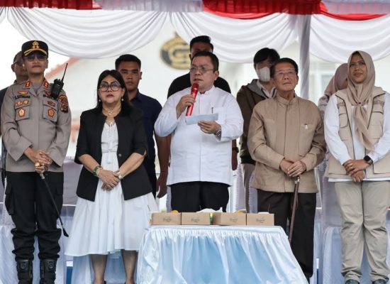 Karnaval Hari Jadi ke-155 Kota Pematangsiantar, Wali Kota Wesly dan Forkopimda Saksikan Berbagai Penampilan