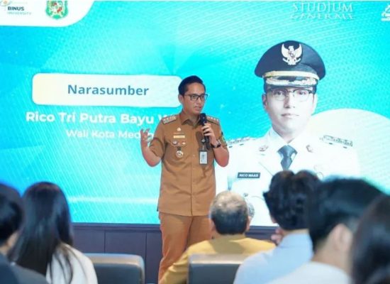 Dari Hobi Menggambar ke Kursi Wali Kota, Rico Waas Inspirasi Mahasiswa Binus Medan