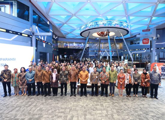 OJK, BEI, dan KSEI Tuntaskan Empat Agenda Reformasi Transparansi Pasar Modal