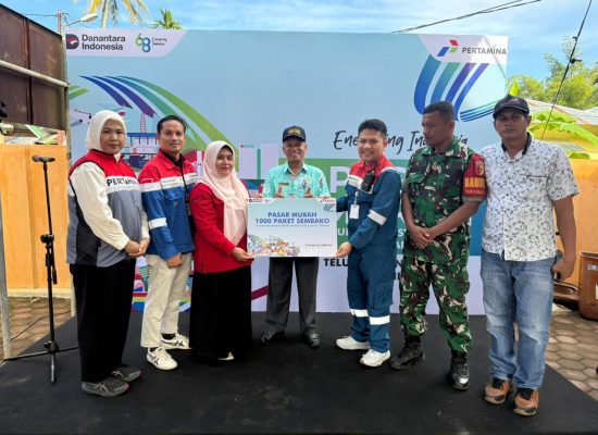 1.000 Paket Sembako Murah Disalurkan Pertamina Patra Niaga untuk Warga Padang