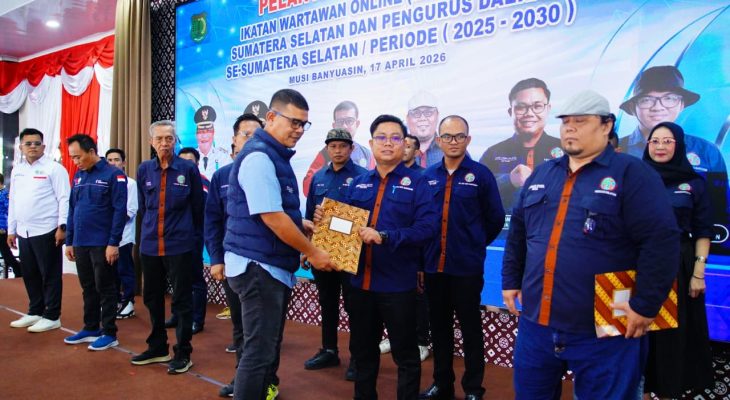 PW dan 5 PD se-Sumsel Resmi Dilantik, Yudhistira Ajak IWO Kontrol Lingkungan di Muba Sebagai Kawasan Tambang Minyak