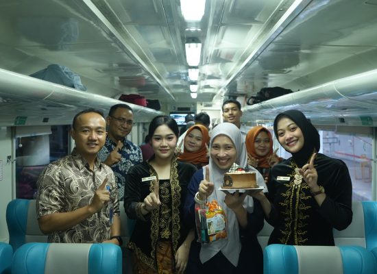 Nuansa Adat dan Fitur Female Seat Map Warnai Perayaan Hari Kartini di KAI Sumut