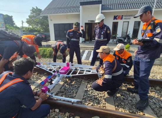 Pastikan Perjalanan Nyaman dan Minim Guncangan, KAI Sumut Intensifkan Pemeriksaan Rel Presisi Tinggi