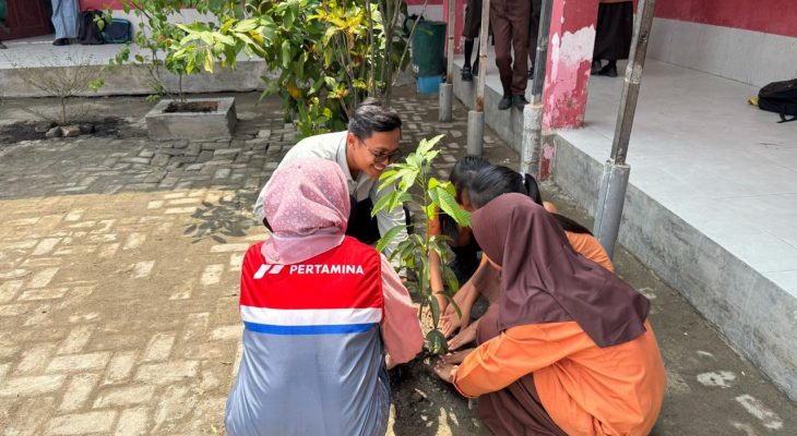 Edukasi Hijau Pertamina Patra Niaga di Sekolah, Siswa Diajak Tanam Pohon dan Urban Farming