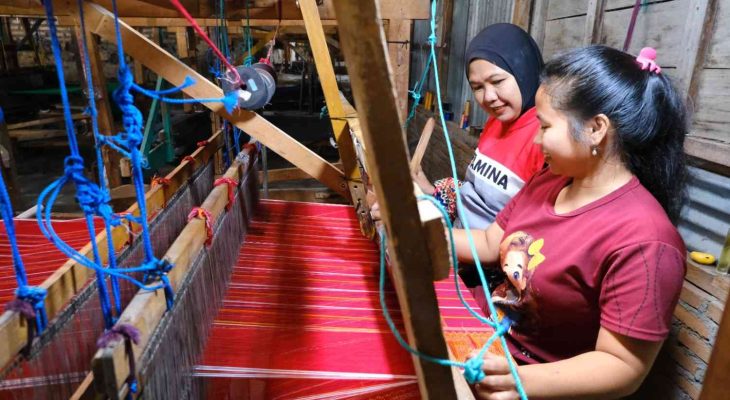 Pertamina Patra Niaga Sumbagut Dukung Sakkamadeha Kembangkan Tenun Ulos Berbasis Ekonomi Kreatif