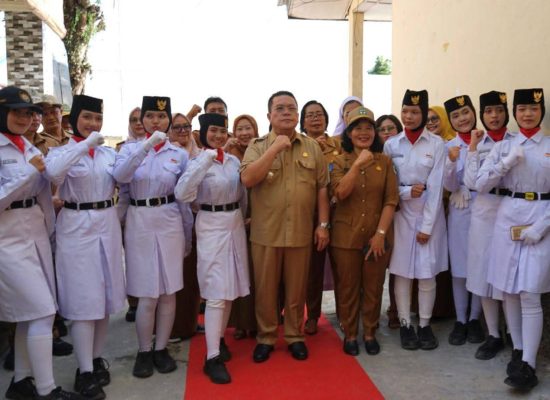 Wali Kota Wesly Jadi Pembina Upacara di SMPN 4 Pematangsiantar, Sekaligus Monitoring Program MBG