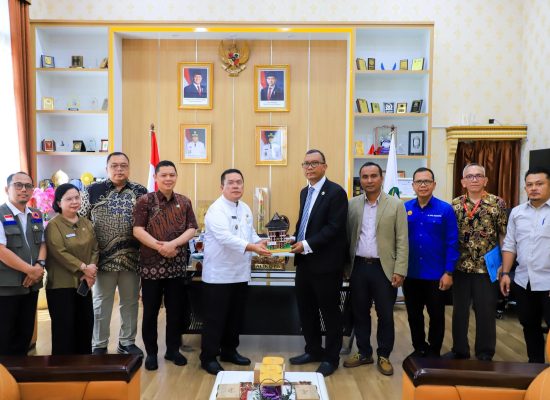 Wali Kota Wesly Tandatangani MoU Tri Dharma Perguruan Tinggi dengan Universitas Advent Surya Nusantara Pematangsiantar