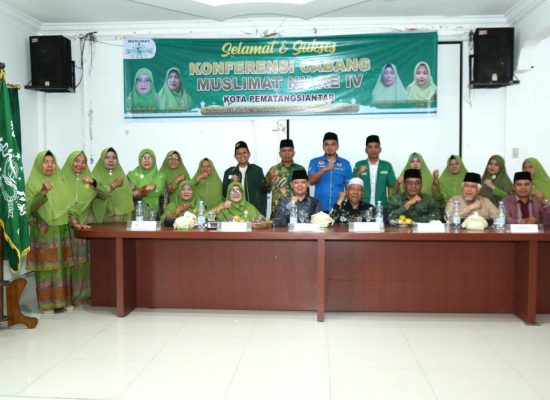 Wali Kota Wesly Diwakili Staf Ahli Hamdani Buka Konfercab IV PC Muslimat NU Pematangsiantar